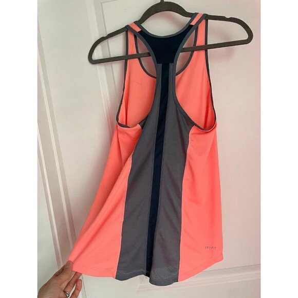 Nike Tank Top - Picture 3 of 3